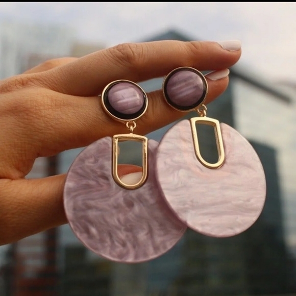WowNYC Jewelry - NEW Purple Large Huge Circle Disc Acrylic earrings